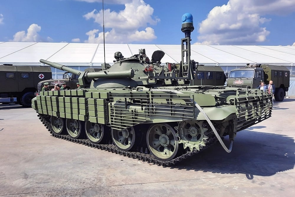 A variant of mass-produced modernization of T-62M presentation 