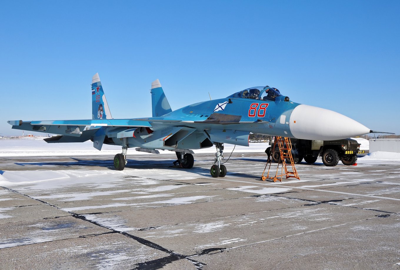 Will the russians Use Their Carrier-Based MiG-29K and Su-33 Aircraft in the War Against Ukraine, Su-33 carrier-based fighter of Naval aviation, Defense Express