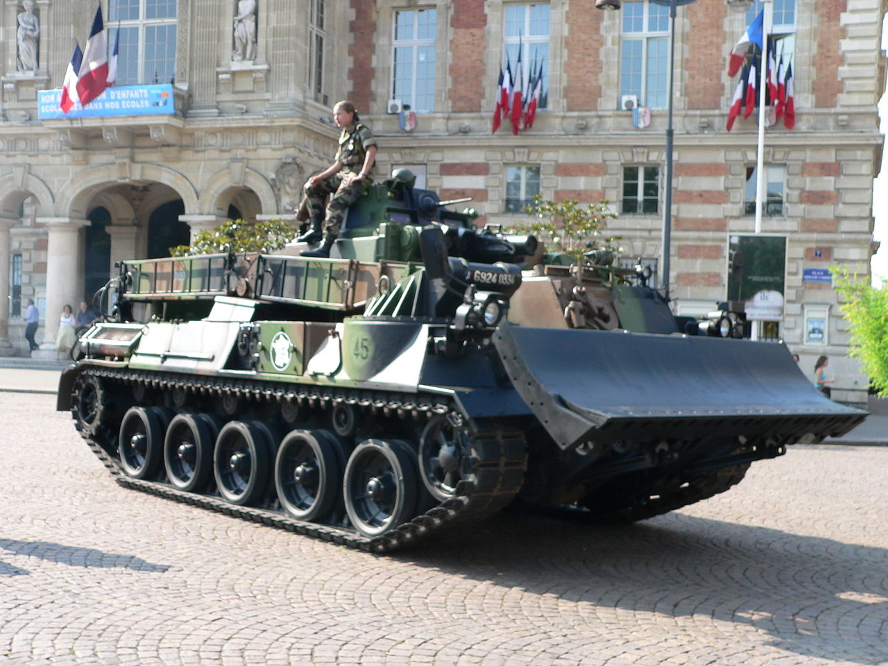 Engin Blindé du Génie (EBG) engineering vehicle / Open source photo