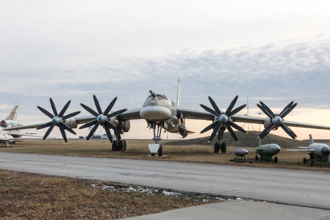 russia Stole Up to 40 Tu-95MS Strategic Bombers from Kazakhstan in 1992 6— Here’s How It Happened, Tu-95K-22 on display at the Engels airbase museum