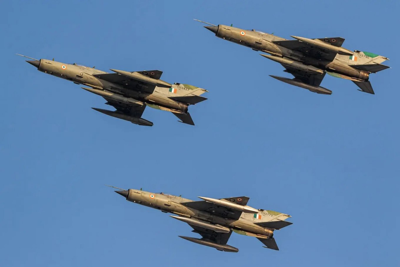 A trio of MiG-21s in service with the Indian Air Force / Defense Express / U.S. Satellites Could Tell if India's MiG-21 Really Shot Down a Pakistani F-16 But No Dice