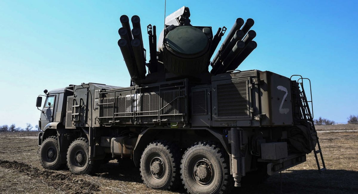 Following Strike on Oil Refinery 15 km From Kremlin, russians Brought Pantsir System From the Front Lines to Protect Moscow, Signaling a Shortage of Air Defense Missiles, Defense Express