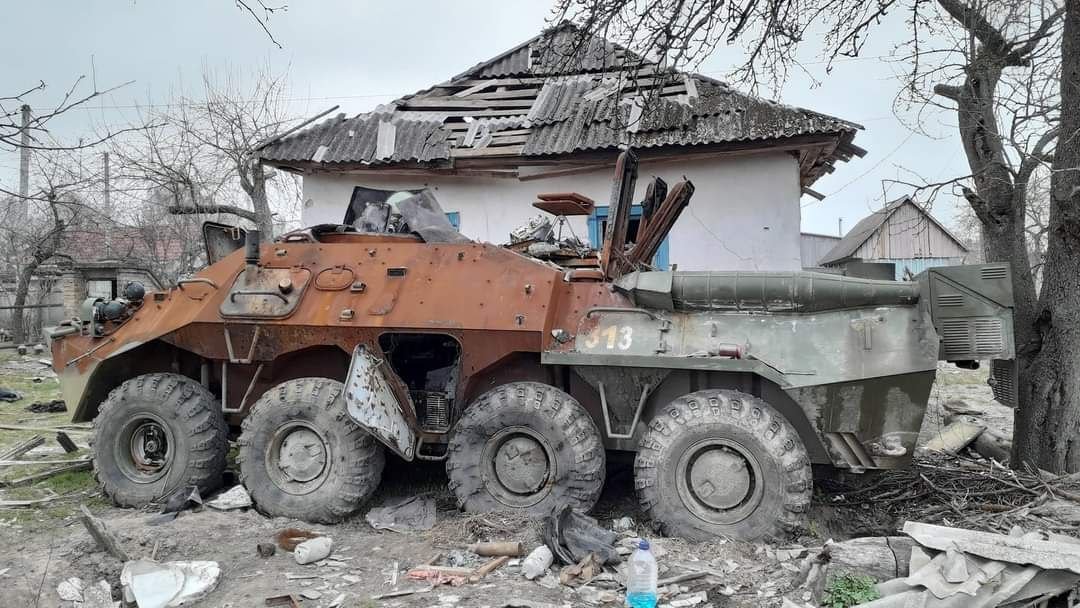 The photo of the destroyed vehicle was published on Twitter by the Ukraine Weapons Tracker account, Defense Express