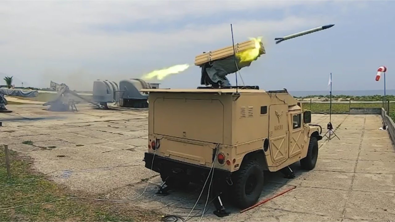 Armadillo multiple launch rocket system during tests / News Hub / Brazil Presents Dagger Glide Bomb Kit at Eurosatory 2024 Expo