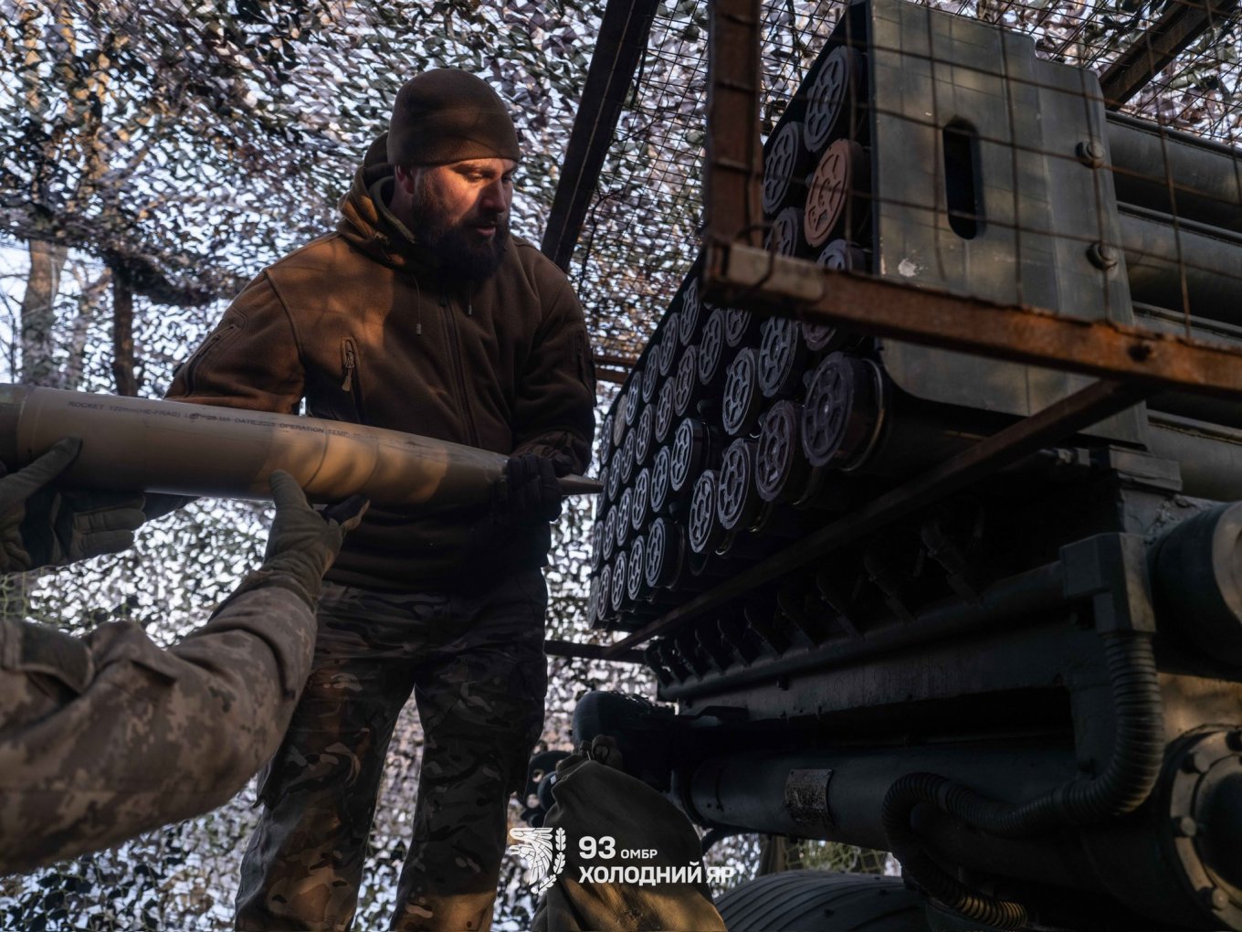 Combat Experience Shows HIMARS Strengths, Yet the U.S. Tests Grad-Style Manual Reload