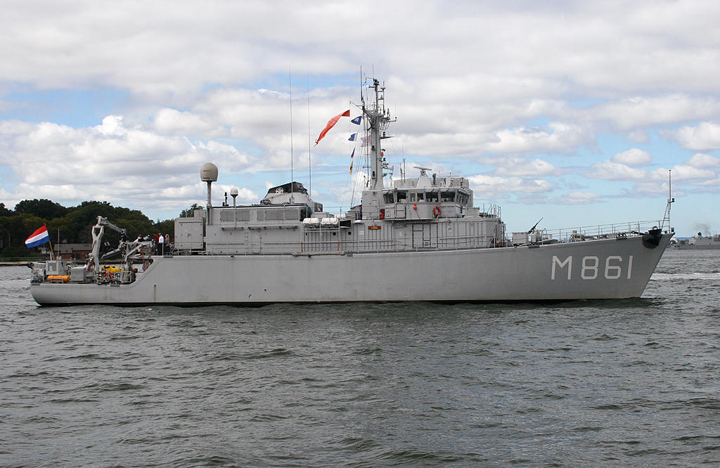 Dutch Alkmaar-class minehunter, Ukrainian Navy Receives Two Minehunters from Belgium and the Netherlands, with Another One on the Way, Why This Matters