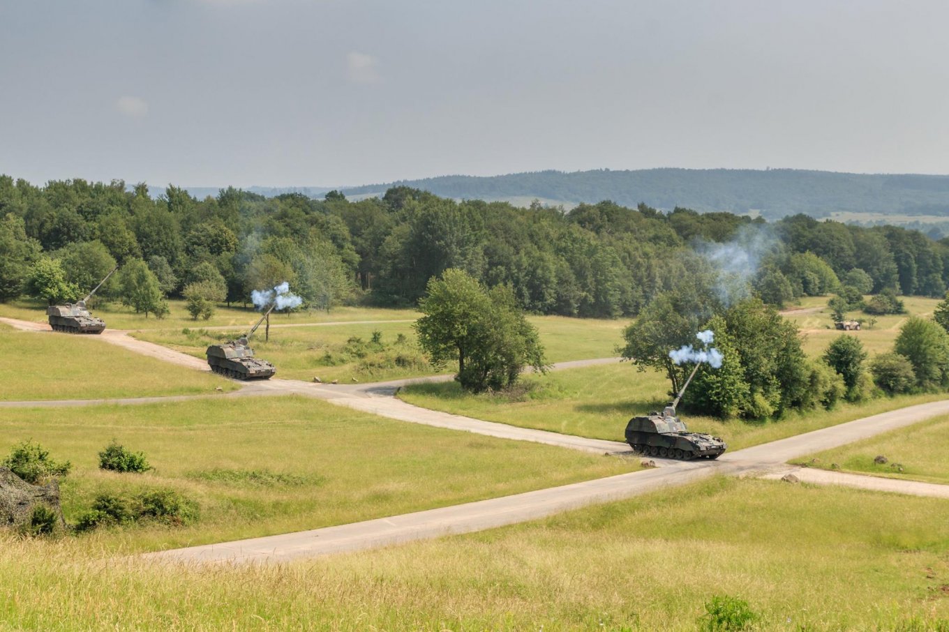 The PzH 2000 is a German 155 mm self-propelled howitzer developed by German companies Krauss-Maffei Wegmann (KMW), Defense Express