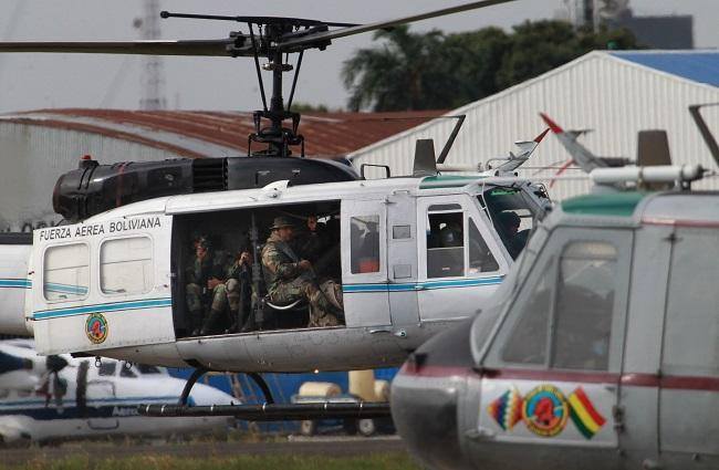 Bolivian UH-1H Iroquois / Defense Express / How Bolivia Once Turned Back On russia and Turned Down a $100 Million Deal on Mi-17, Weapons, and the Current State of its Military