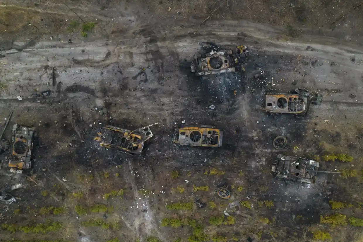 Defense Express, Destroyed Russian armoured vehicles seen on the outskirts of Kyiv, Ukraine