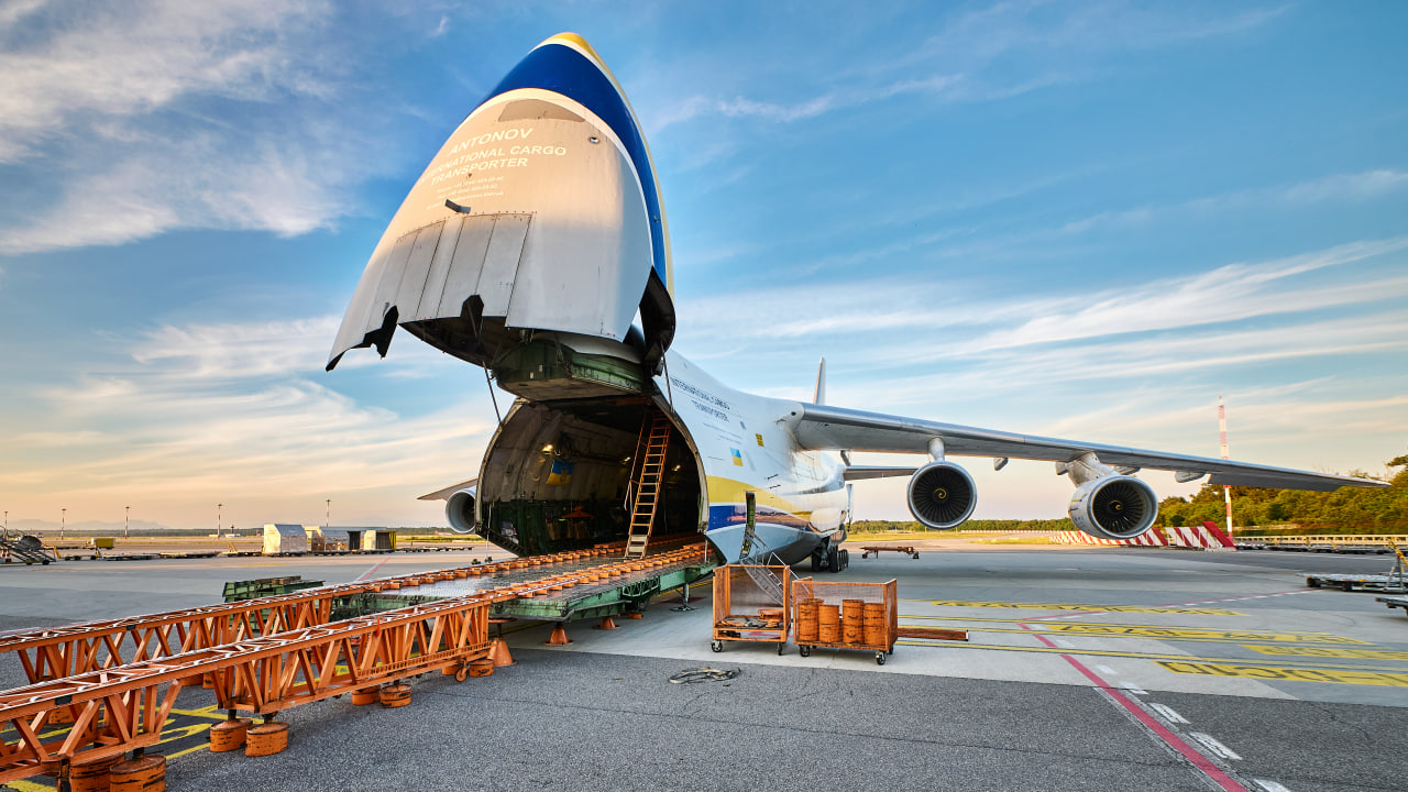 How Ukraine's An-124 Ruslan Kept Boeing and Airbus Production Running When Conventional Logistics Fell Short