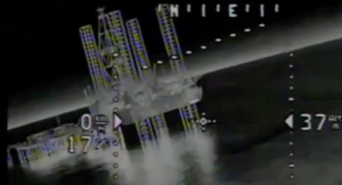 The Syvash platform Defense Express Ukraine's SOF Destroy russian Fuel Depot and Supply Warehouse, Crippling the Center Group' Logistics (Video)