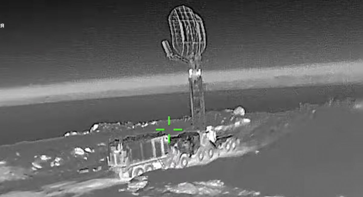 Illustrative image Defense Express Ukraine's Strikes Three russian Oil Refineries and Four Radar Systems in Deep Drone Raid
