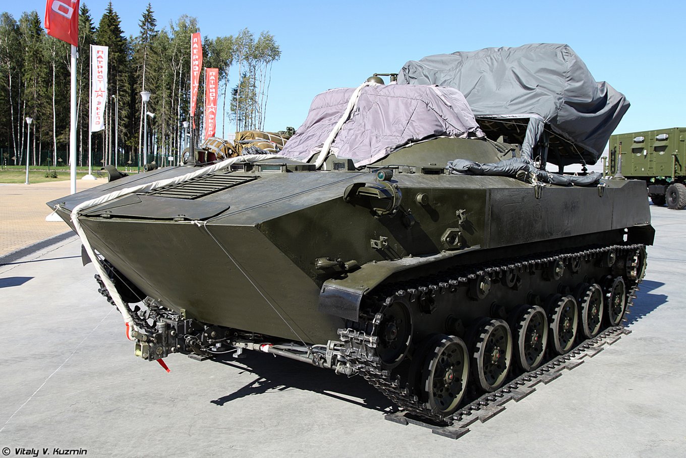 ukraine-s-military-captured-the-1v119-rheostat-fire-control-vehicle-in