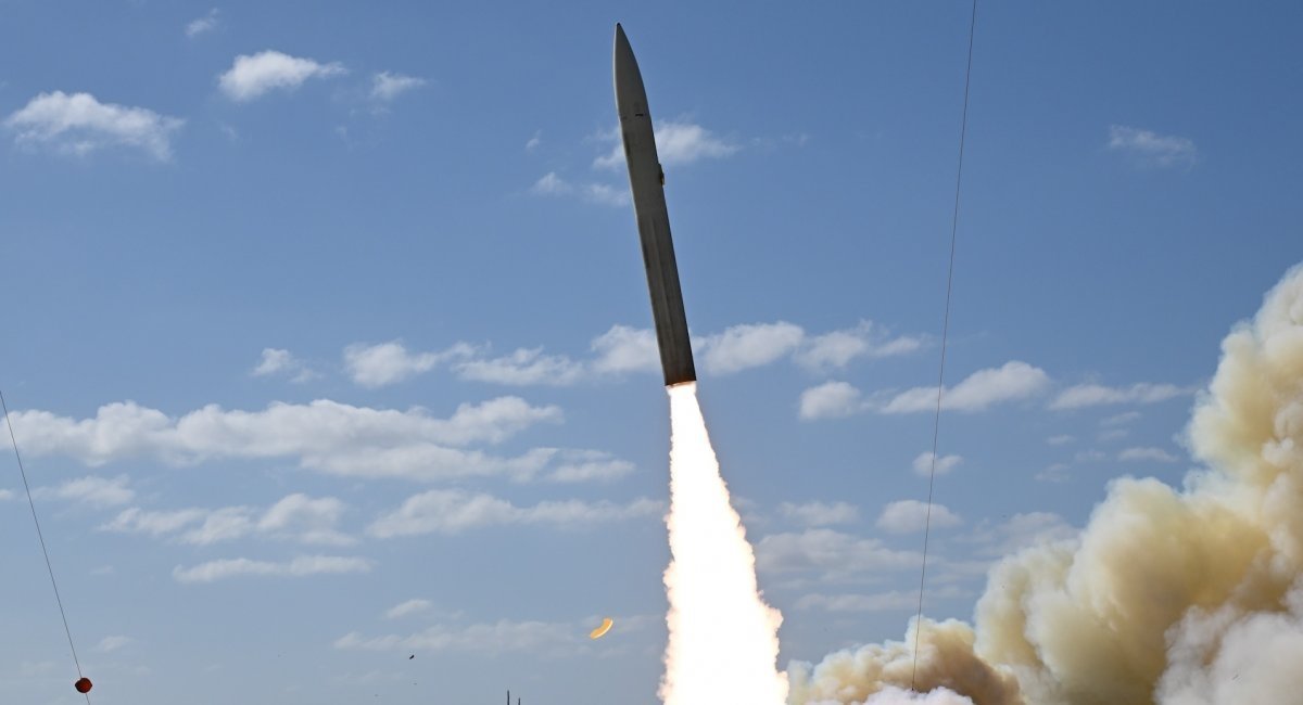 How Many B-21s, F-47s Would U.S. Need to Destroy China's Air Bases, Long-Range Systems in War