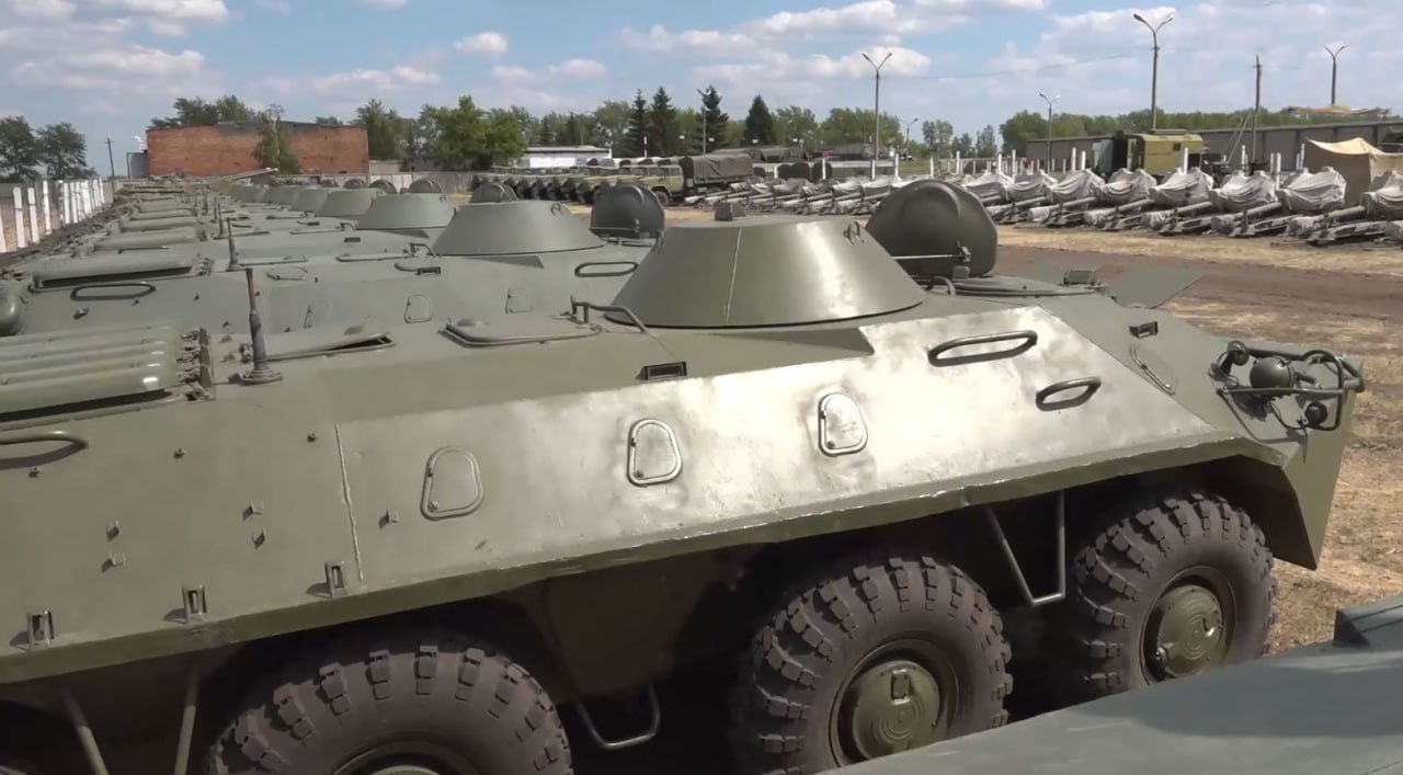 4000 Tanks, 1000 MT-LB Vehicles russia May Still Have to Continue War ...