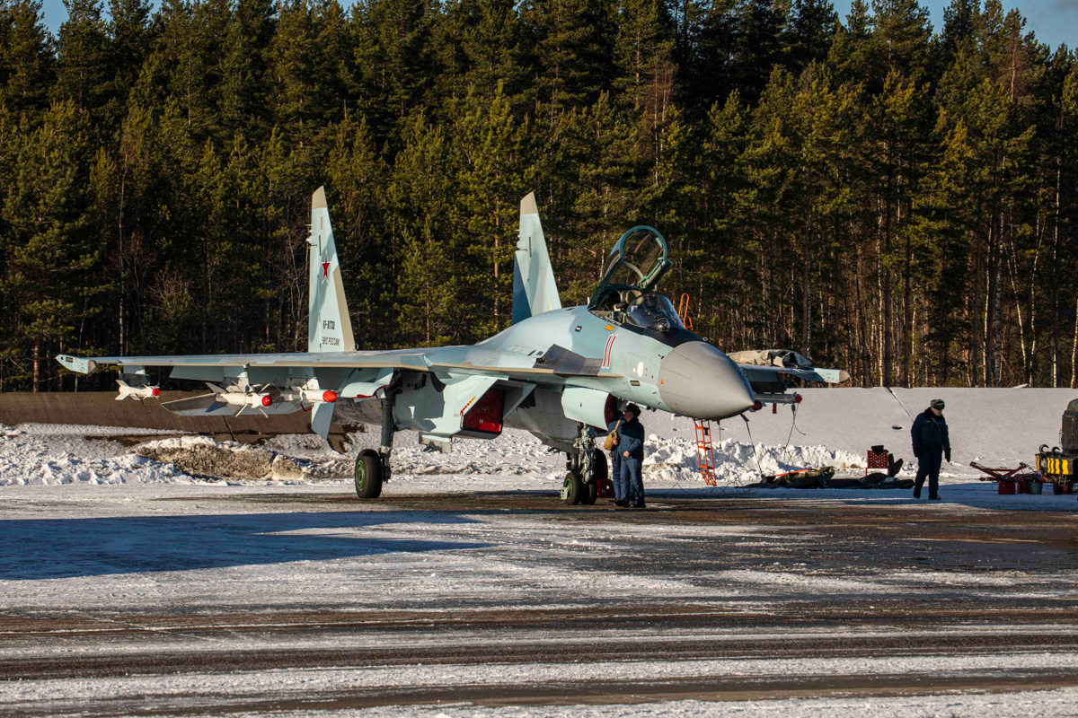 Ukraine’s Air Force Shot Down Another russian Su-34: Currently No Enemy Aircraft Is Observed Near Frontline, Su-35S equipped with pairs of R-73, R-27 and R-77 air-to-air missiles, Defense Express