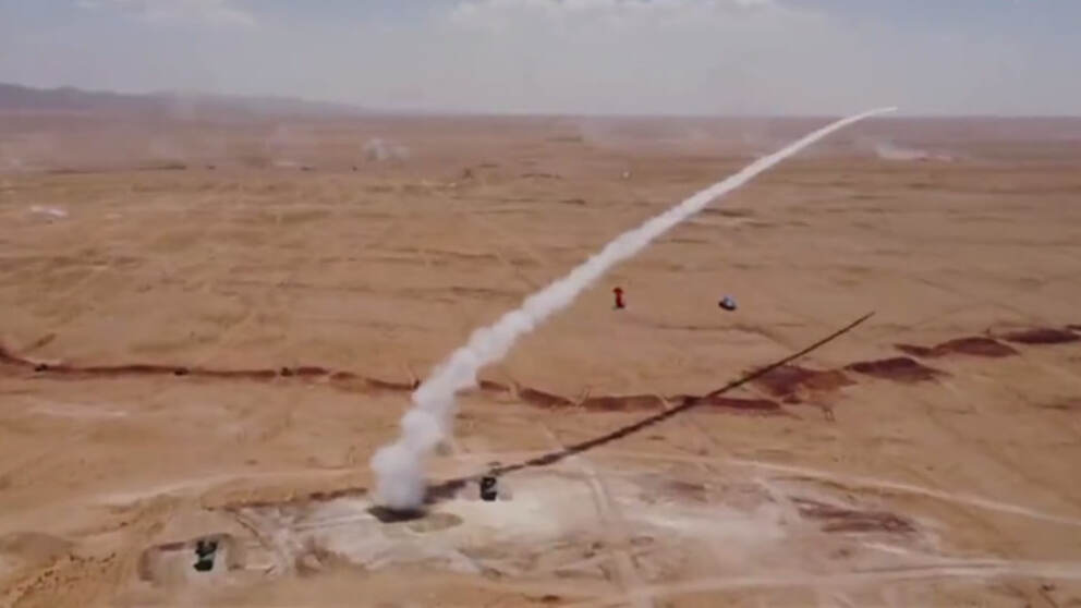 The Tor-M2K air defense system of the Algerian Armed Forces, June 2023 Defense Express Algerian Military Mysteriously Gains Access to Tor-M2K Air Defense Systems in Unusual Configuration