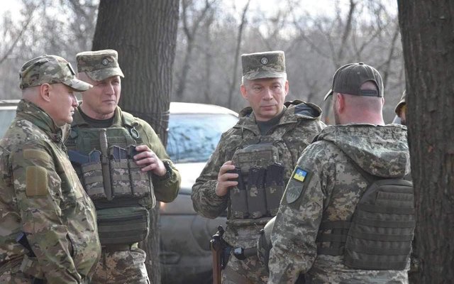 Ukraine’s Ground Forces Commander Says russians Suffer Losses, Regroup in Kupiansk Direction, A number of important decisions were made to increase the stability of Ukrainian troops' defense in the Kupiansk direction, Defense Express