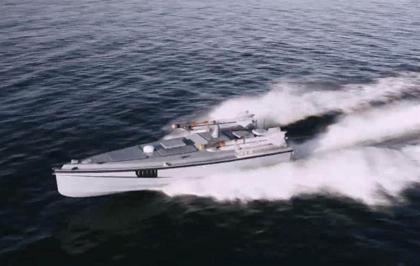 Ukrainian Magura V7 unmanned surface vehicle armed with AIM-9 Sidewinder missiles / Defense Express / The Missile Used By Ukrainian Magura Drone For Historic Su-30 Downing Was AIM-9 Sidewinder