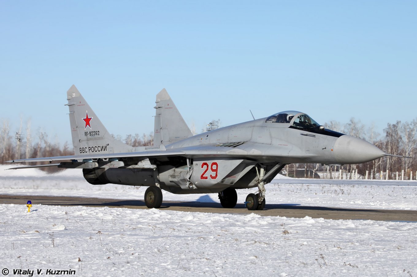 russia's MiG-29S fighter jet, Specialists from belarusia Were Invited Repair Russian MiG-29 Aircraft, Defense Intelligence of Ukraine, Defense Express
