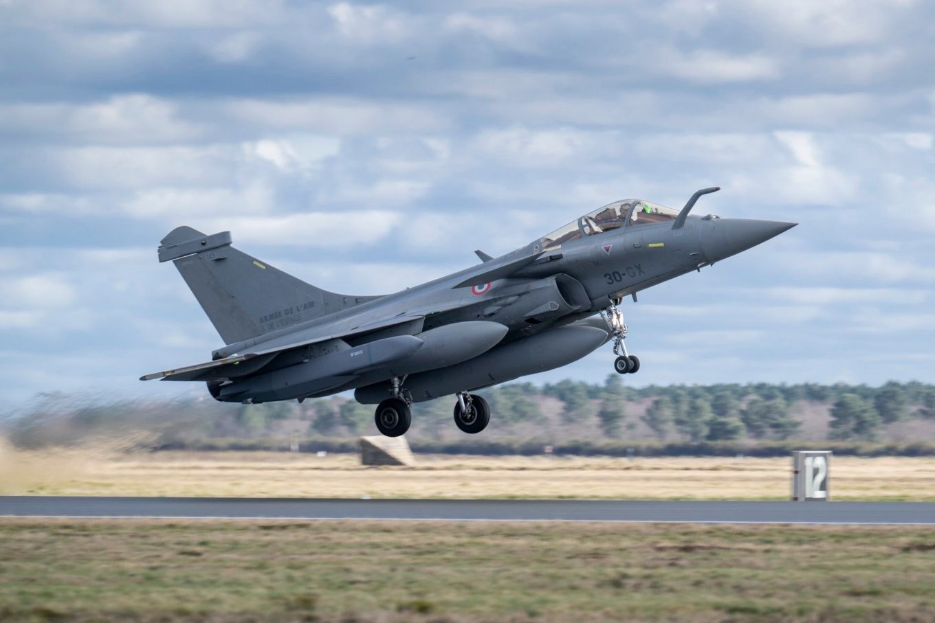 France Trials Rafale Combat Performance with SCALP Missiles Amid russian Threats, Defense Express