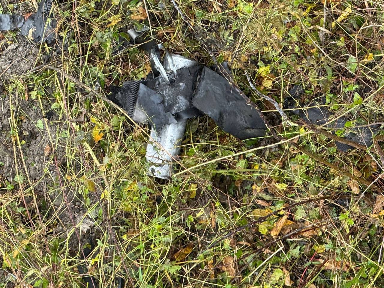 russian forces have begun attaching anti-tank mines under the Shahed drones Defense Express russia Equips its Shahed Drones with Anti-Tank Mines in Attacks on Sumy Region (Photos)