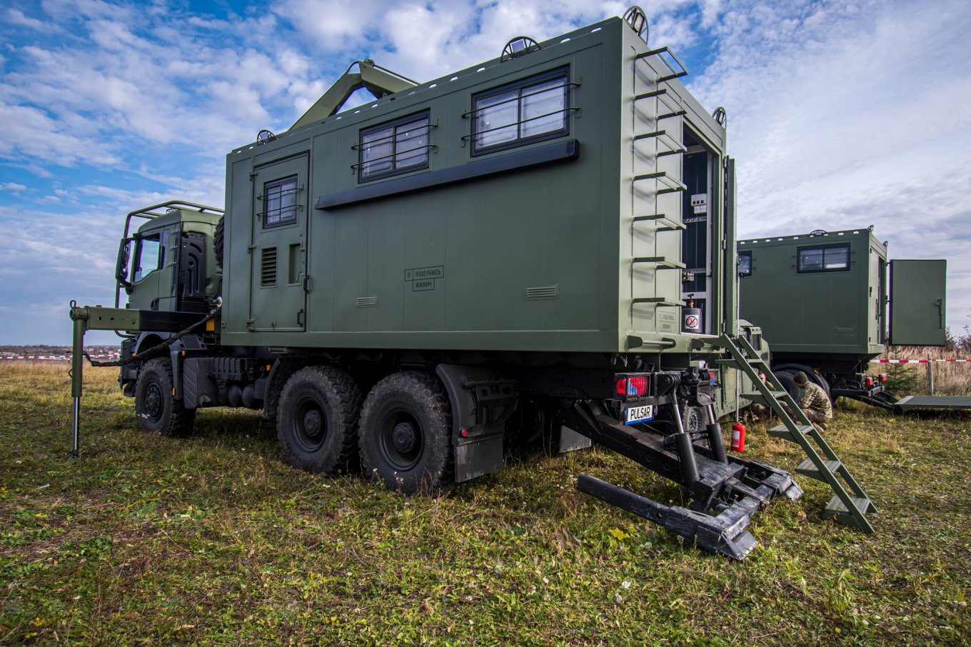 HMMWV repair & maintenance vehicle