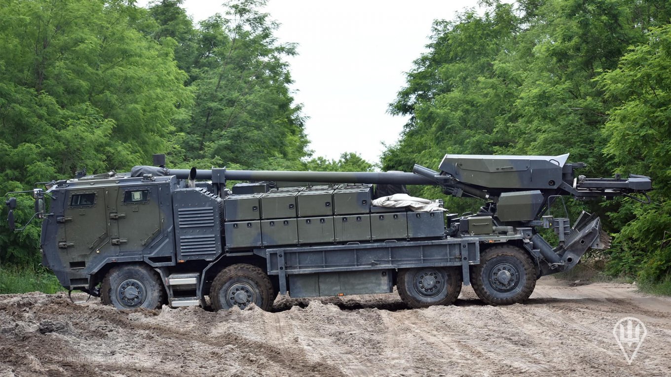 Danish-supplied CAESAR self-propelled artillery system in service with the Ukrainian Armed Forces / Defense Express / How Nearly $1 Billion From Denmark’s New Aid Package for Ukraine Will Be Spent