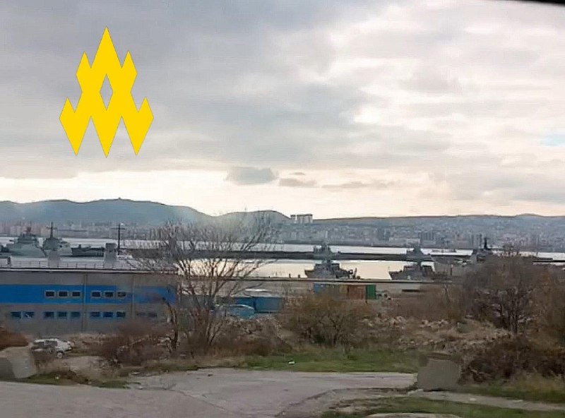 The Atesh partisan movement scouted out russia’s Black Sea Fleet naval base, where warships, patrol boats and supply vessels are located, including those redeployed from Crimea, Defense Express