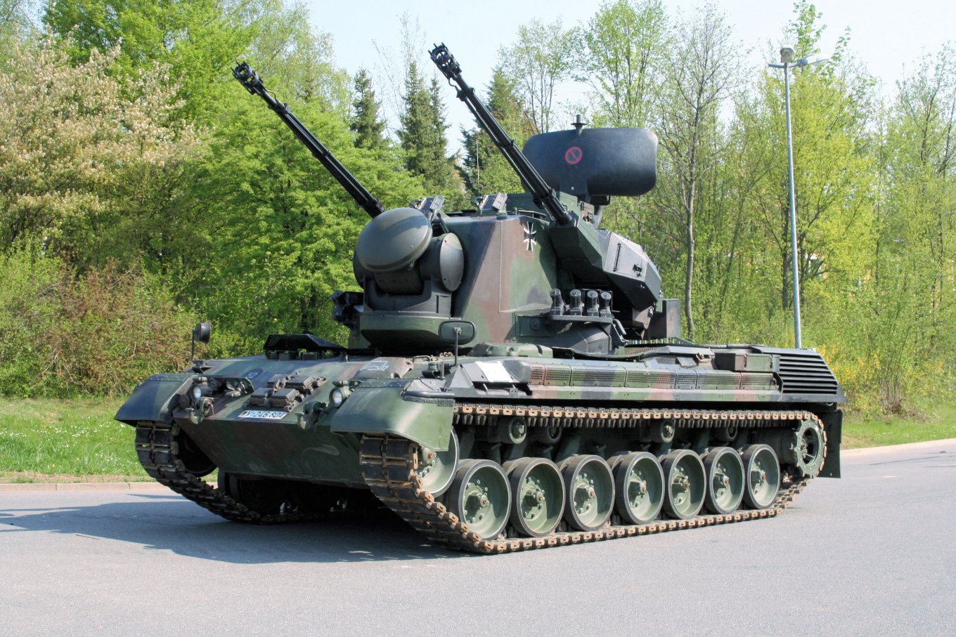 Gepard 1A2 of the German Army, Germany Changed its Position: Ukraine Receive Gepard Anti-Aircraft Tanks, Defense Express