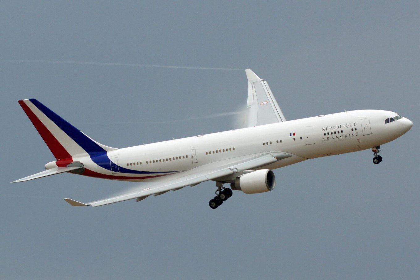 Emmanuel Macron's presidential jet Airbus A330-200 Présidentiel, which is equipped with J-MUSIC anti-MANPADS system, Germany to Equip A400M Aircraft With Laser Anti-MANPADS System Worth Over $11M Each