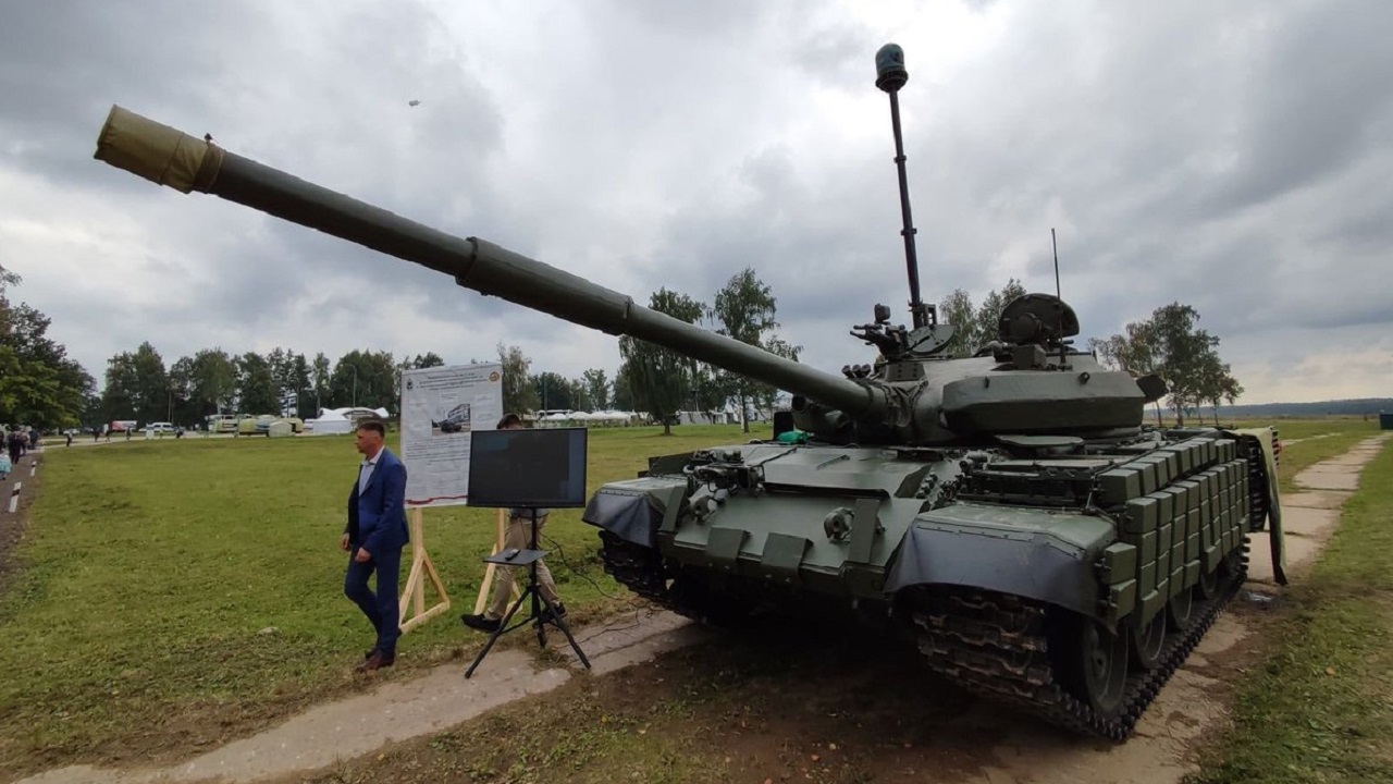 Russia’s T-62M Tank Latest Modernization Close-Up Look (Photo), Defense Express, war in Ukraine, Russian-Ukrainian war