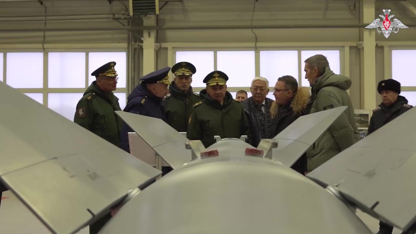 Shoigu and other russian war criminals against the background of the Kh-59MK air-to-surface missile, russian Minister Shoigu Complains and Demands a Significant Increase in the Range of the Kh-59MK Missile, Defense Express