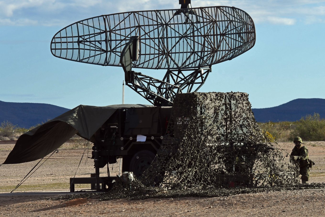 The AN/MPQ-50 is used to capture targets at medium and higher altitudes