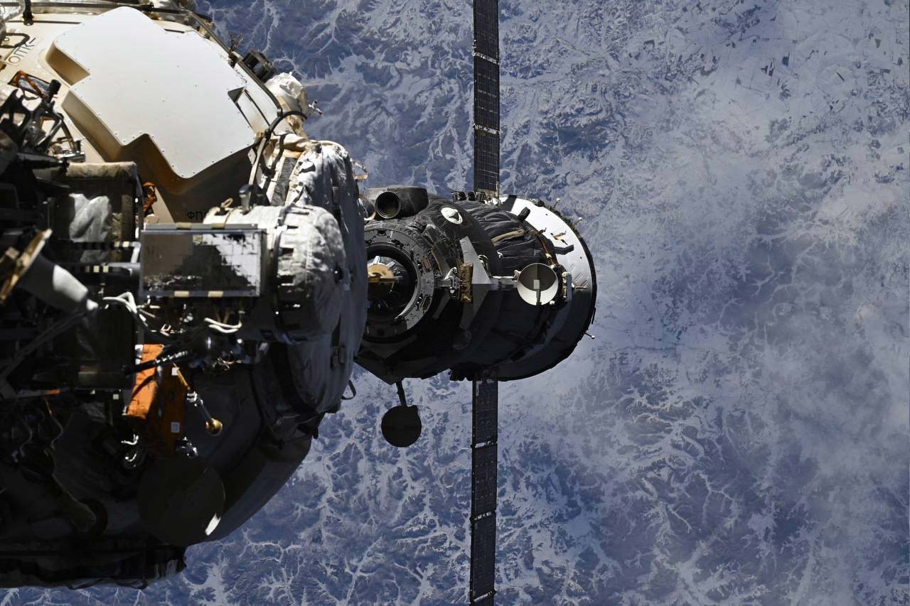 Why Ukraine's FP-5 Flamingo Strike Could Cripple russia's Military Space Program, ISS Flights and Crewed Space Operations