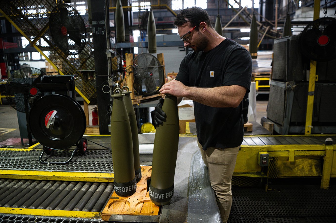 Illustrative photo: 155mm caliber ammunition production at Scranton Army Ammunition Plant in the United States / Defense Express / Denmark Rushes to Revive Ammo Production, Re-Opens 350-y.o. Plant