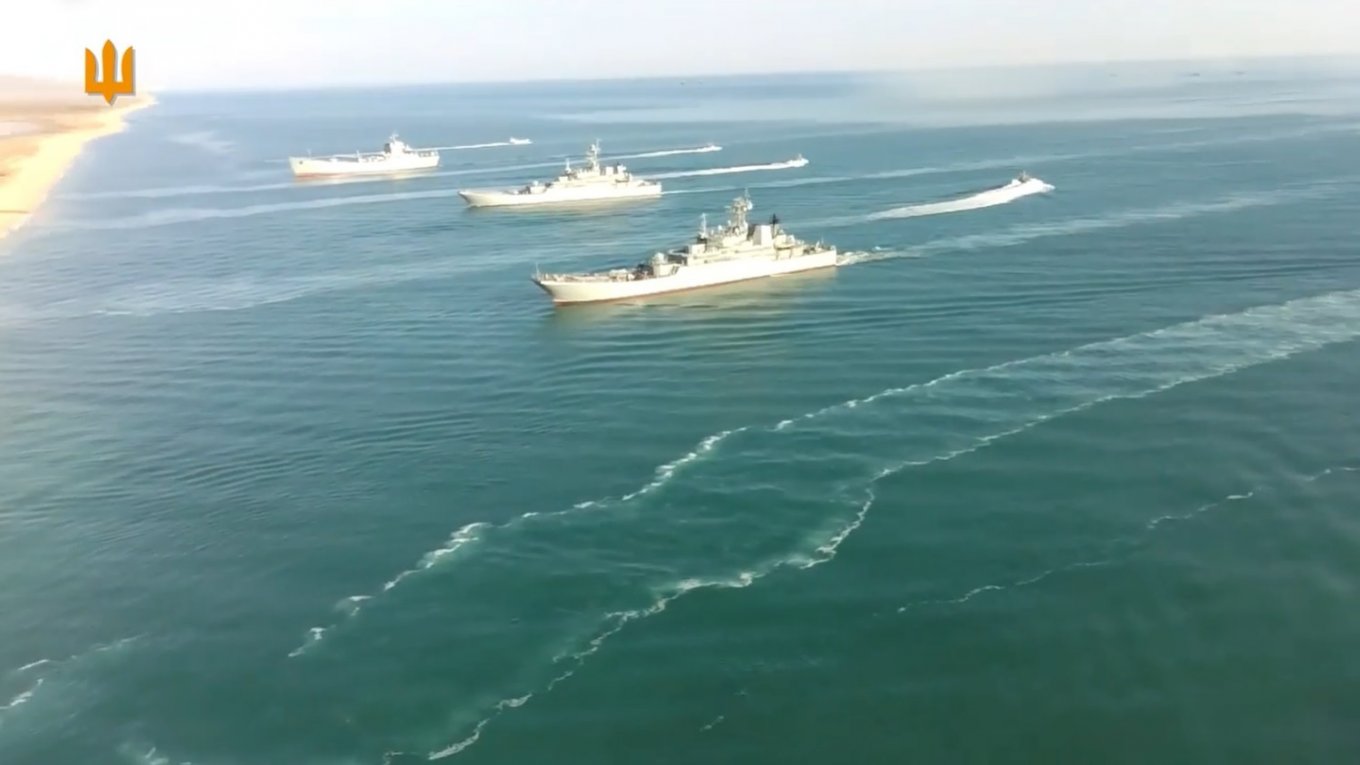 Dock landing ships approach the city of Berdiansk Dock landing ships approach the city of Berdiansk loaded with equipment and russian soldiers. The fourth one is offscreen / Screenshot credit: CinC of AFU