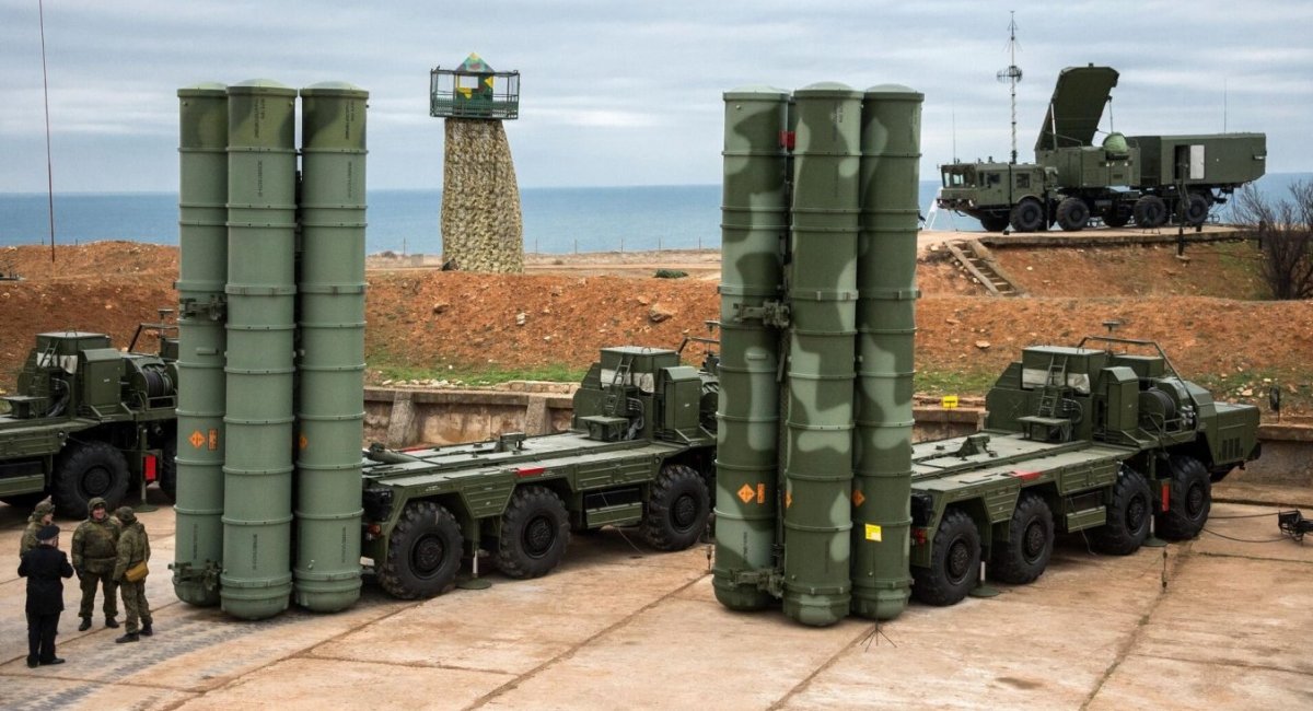 The S-400 missile systems, Defense Express