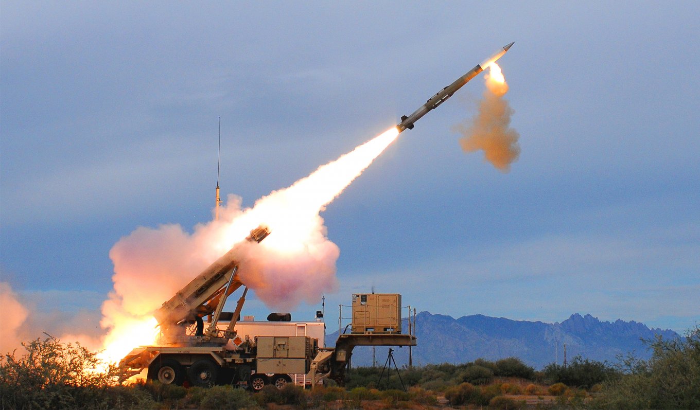 Patriot SAM system firing a PAC3-MSE interceptor missile