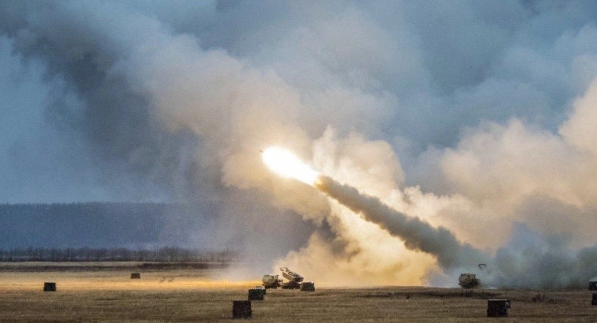 M142 HIMARS firing off missiles