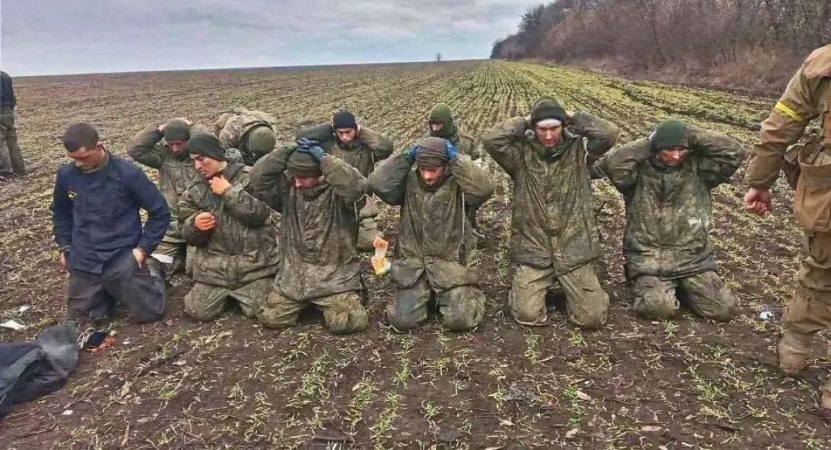 Illustrative photo Defense Express The UK Defense Intelligence: 11 russian Soldiers Fall to Friendly Fire in Ukraine, What Is the Reason