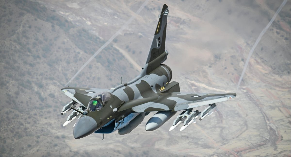 The J-10CE multirole combat aircraft of the Pakistan Air Force Defense Express Defense Express' Weekly Review: How Pakistan's J-10CE Downed Rafales, Why russian Jet UAV Flew Across Romania, ERAM Missiles Surprise Moscow