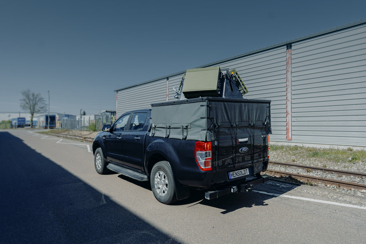 Spexer 2000 Mk 3 radar on a vehicle platform