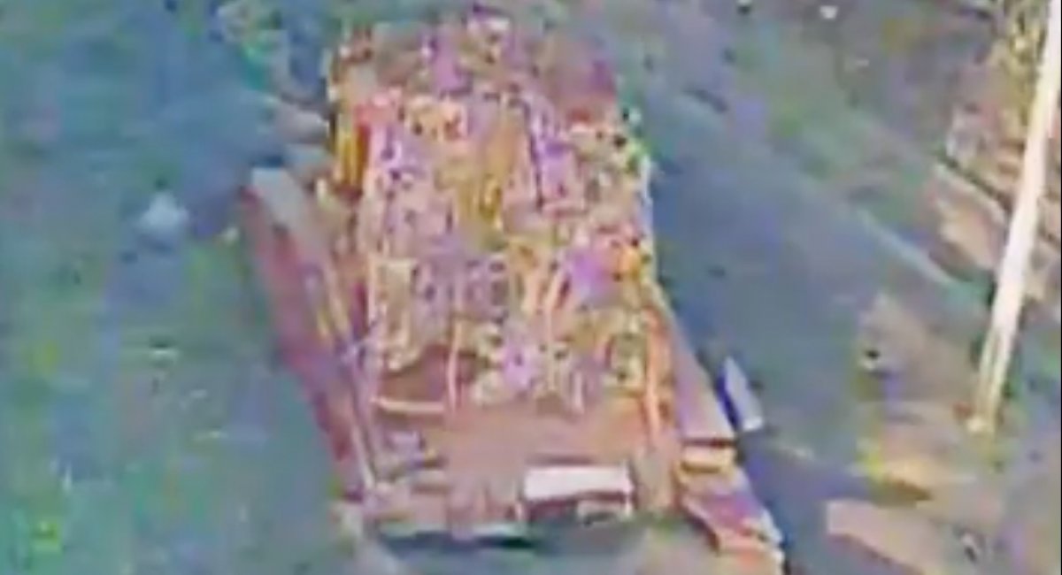 Operators of the Achilles Regiment destroyed two tanks and multiple vehicles, halting russian advance Defense Express Outdated but Not Safe: russian T-62 Tank Was Wrecked by Ukrainian Drones (Video)