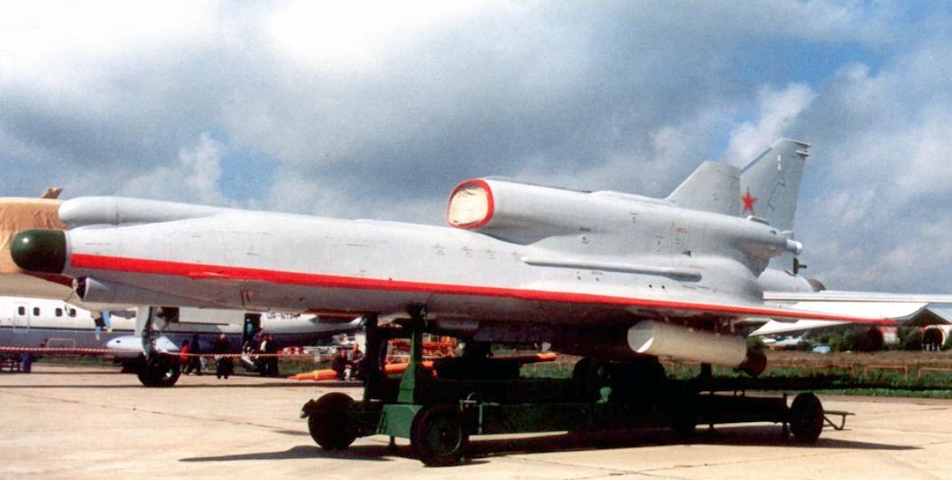 Russian Tu-300 Korshun drone / Open-source archive image / Defense Express / russians Wanted an Attack Drone Out of Tu-141 Strich And They Made It But...