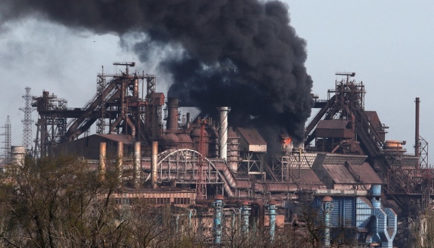 Contact with Mariupol's defenders at Azovstal plant lost, Defense Express