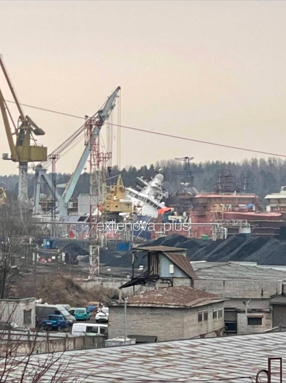 Ukraine Hits Target 1,000 km Away: Not Just russian Icebreaker, but Potential Kalibr Missile Carrier