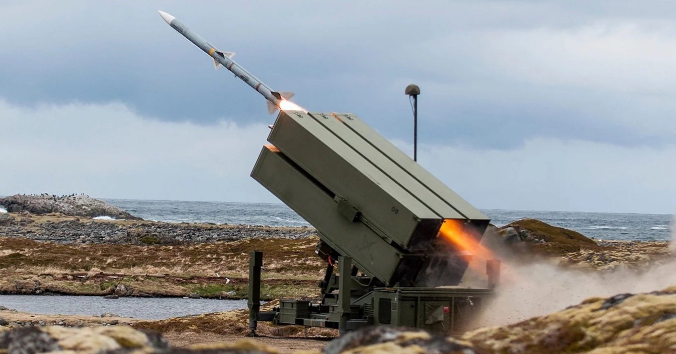 AIM-120 launch from a NASAMS systemDefense Express / Ukraine Gets Priority in Getting AIM-120 and Patriot Air Defense Missiles, How Many is Expected, Exactly