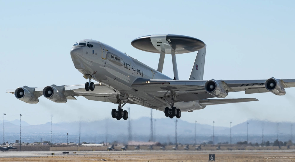 E-3 Sentry AWACS / Defense Express / Trump Administration Wants to Discard AWACS Aircraft in Principle: Revolution or Unjustified Risk