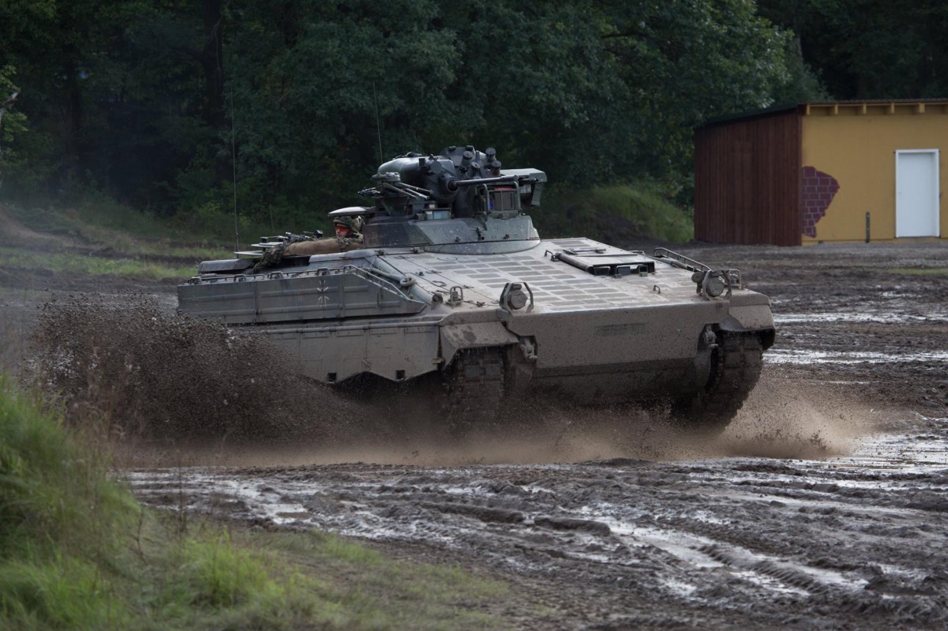 Marder infantry fighting vehicle / German Rheinmetall Concern Ready to Provide Marder IFVs to Ukraine